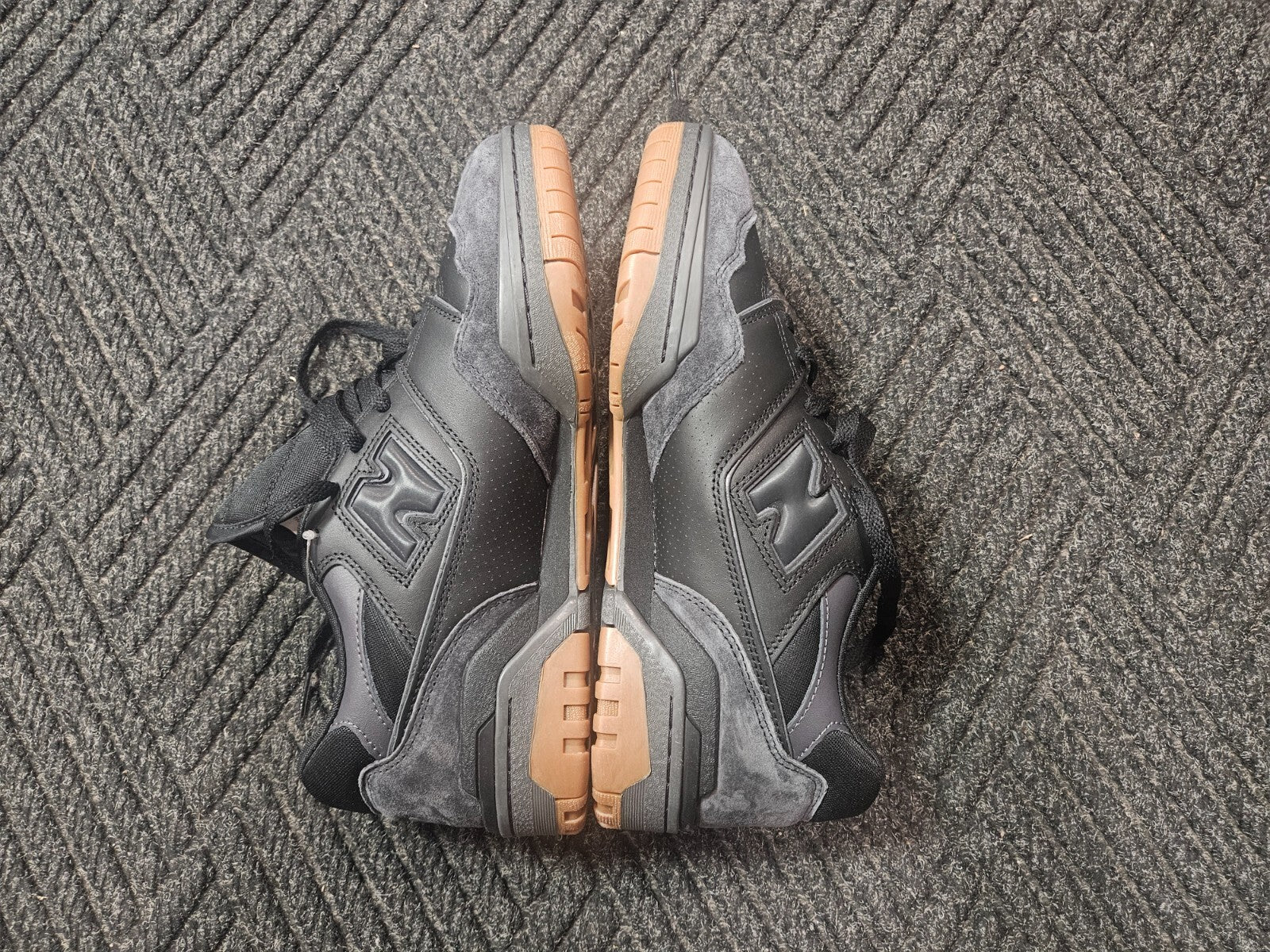 New Balance 550 BB550BGU Sneaker Men's Size 11 Black Leather Lifestyle Shoes