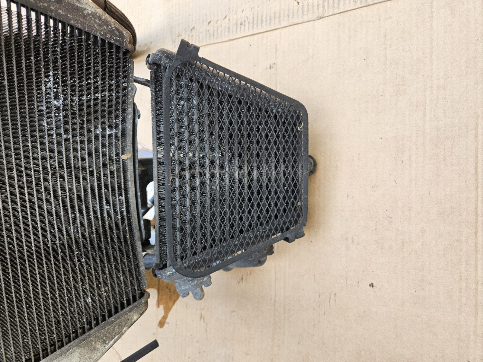 Suzuki Radiator GSXR 1000 2012-2016 OEM 17710-47H10 OIL Cooler, FAN, RESERVOIR