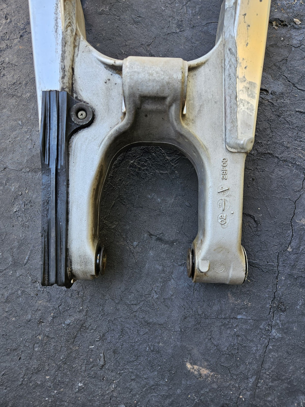 00-22 2015 Suzuki DRZ400 DRZ 400S OEM Rear Swingarm Swing Arm Suspension