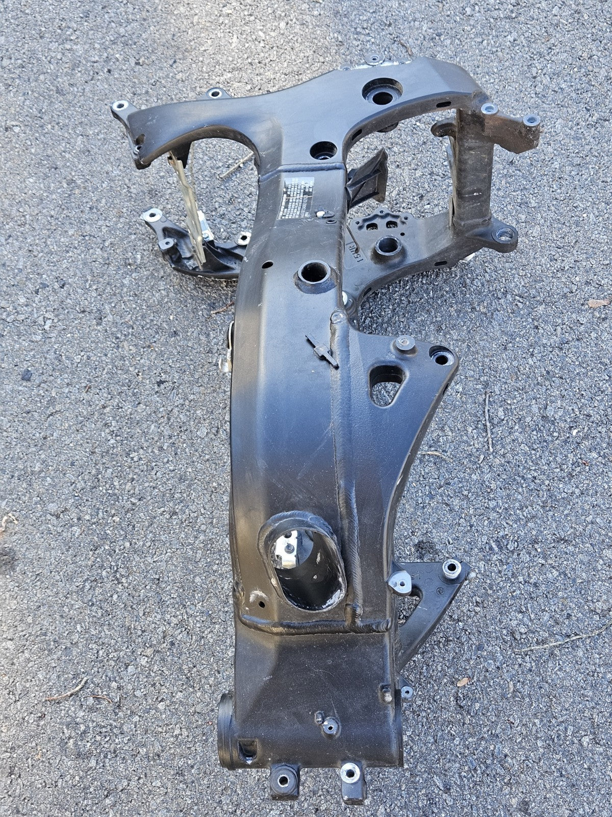 08-21 SUZUKI HAYABUSA OEM MAIN BODY FRAME CHASSIS (STRAIGHT)