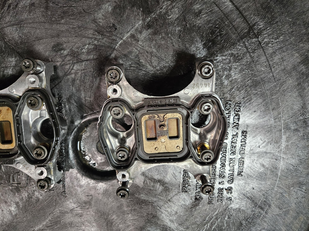 15-19 2015 BMW S1000RR Motor Engine OEM Cylinder Head 11127713134-06