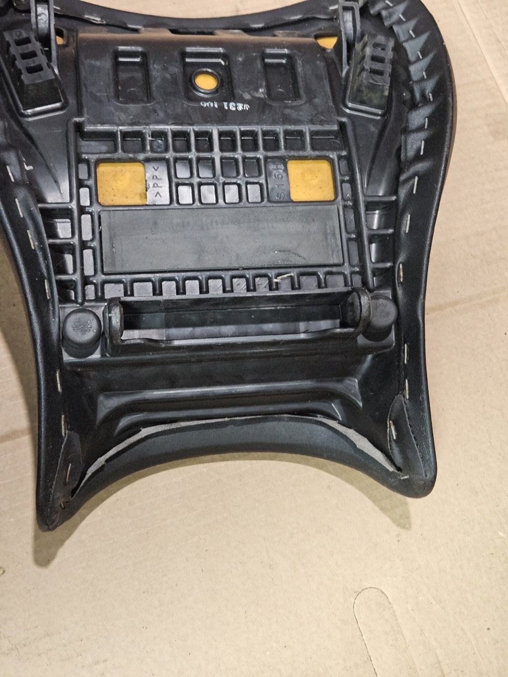 08-20 Suzuki Hayabusa Gsx1300r Front Driver Seat Drivers Cushion Oem Parts