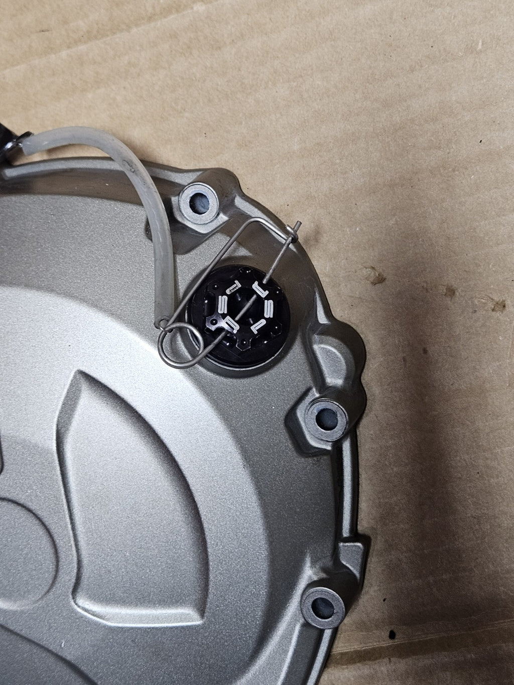 10-14 2013 BMW S1000RR S1000R OEM Right Engine Motor Clutch Cover Case