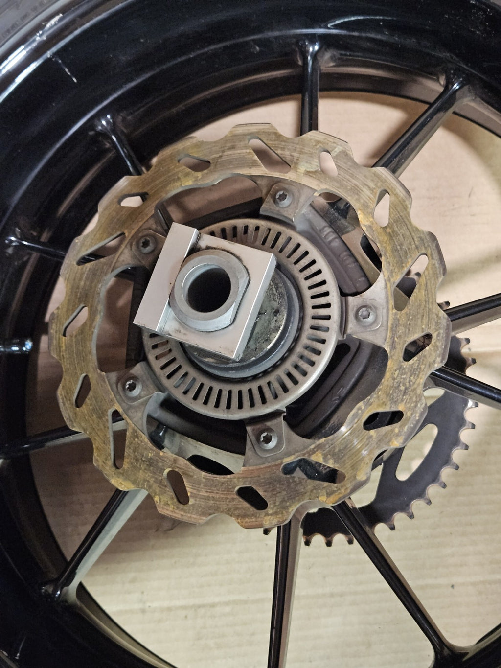 2010-2014 BMW S1000R S1000RR S1000 R RR REAR WHEEL BACK WHEEL OEM REAR RIM