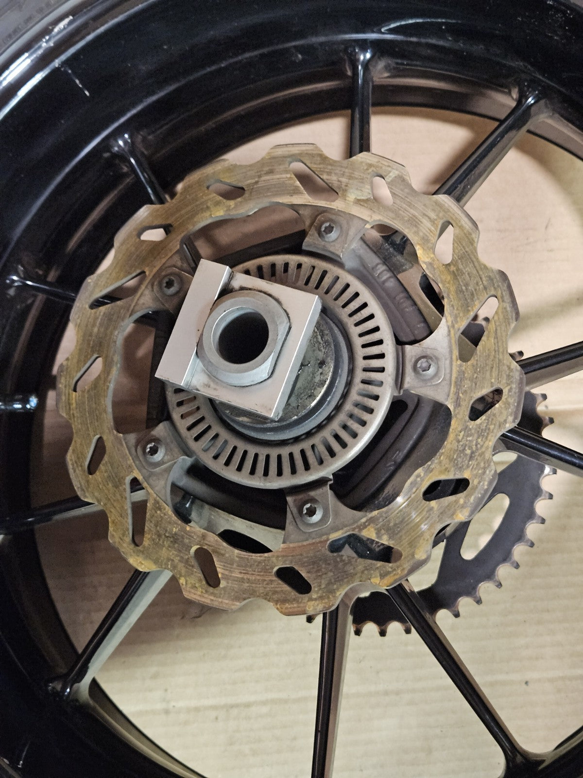 2010-2014 BMW S1000R S1000RR S1000 R RR REAR WHEEL BACK WHEEL OEM REAR RIM