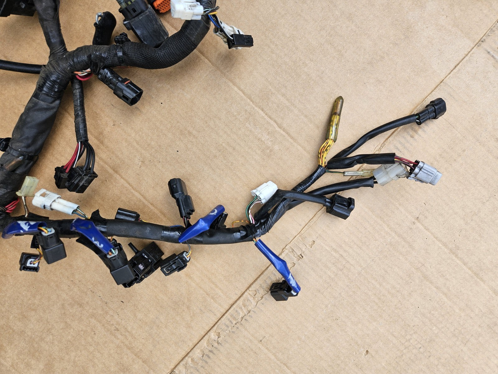 2012-2015 SUZUKI GSXR 1000 MAIN OEM ENGINE WIRING HARNESS MOTOR WIRE LOOM