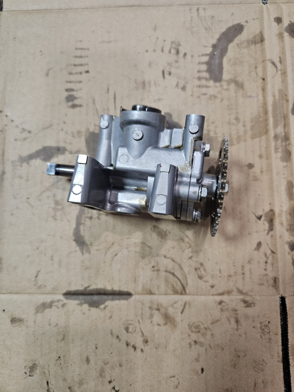 09-16 2015  Suzuki GSXR 1000 Engine Motor Oil Pump OEM