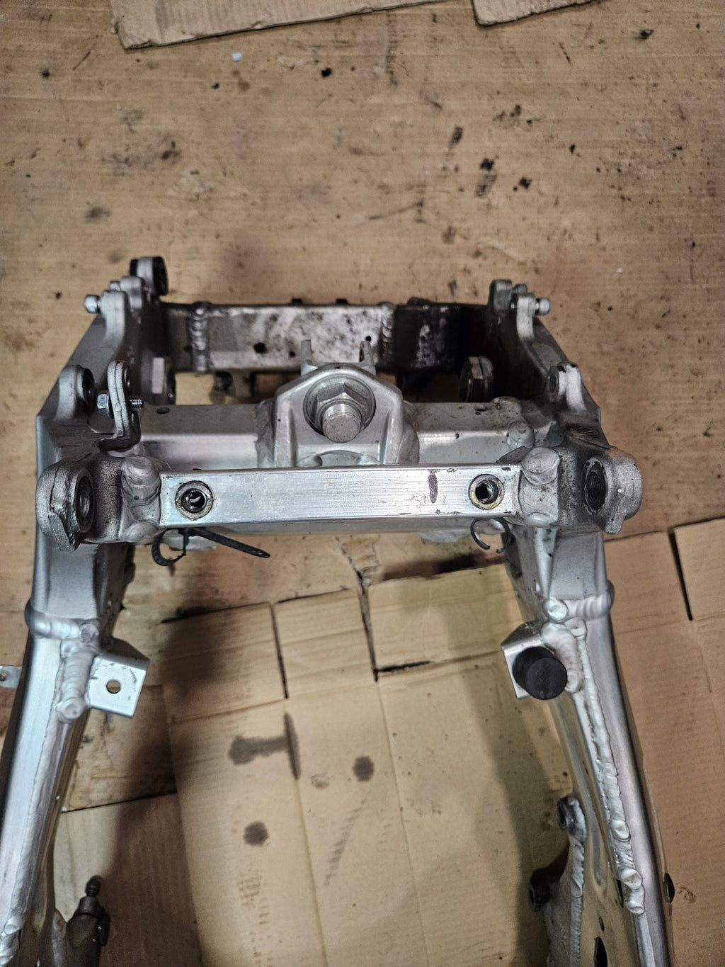 2003 SUZUKI GSXR 750 FRAME CHASSIS With Papers CLEAN