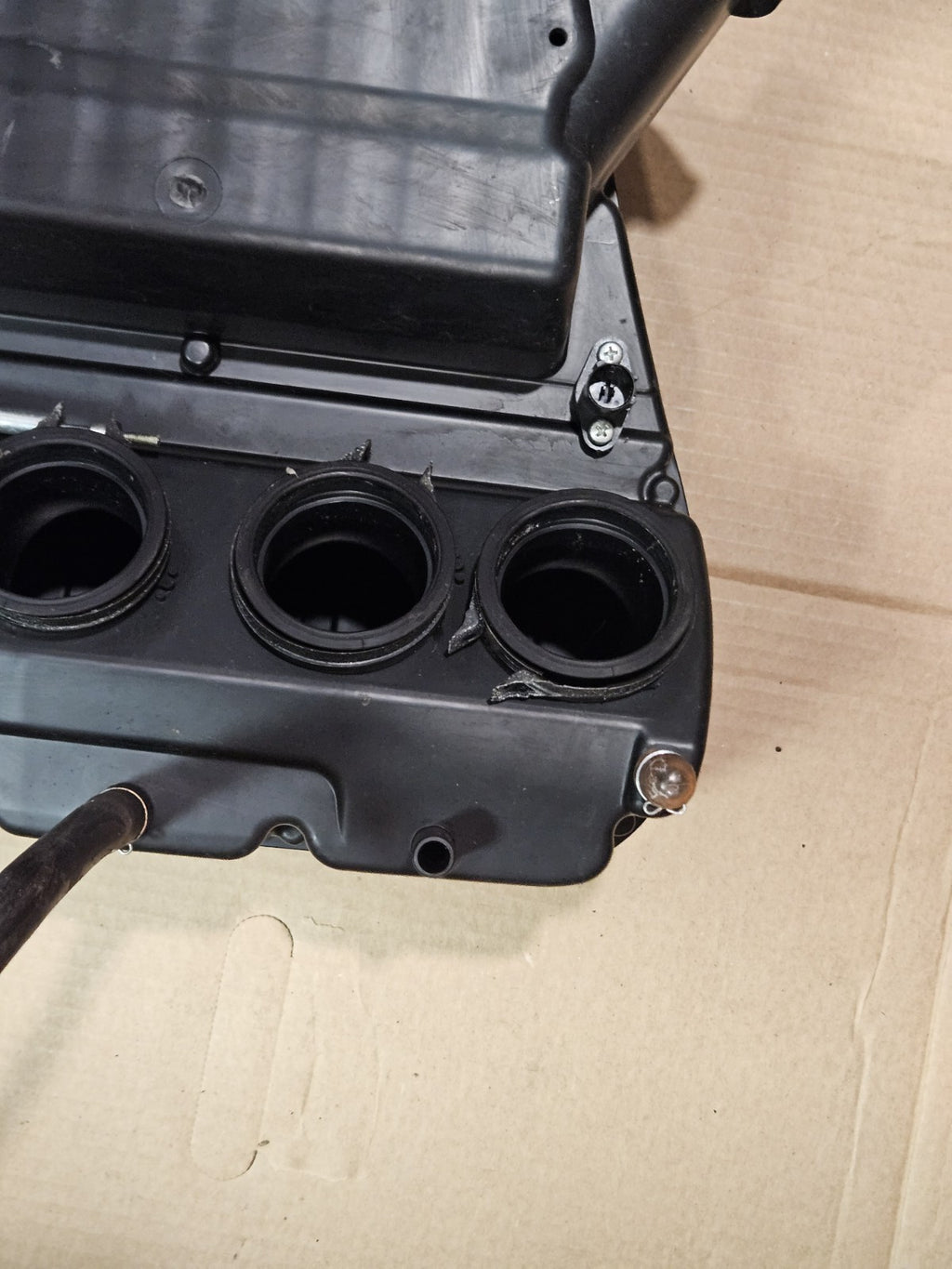 2008-2021 Suzuki Hayabusa GSX1300R Motorcycle Air Intake Box Airbox OEM Assembly