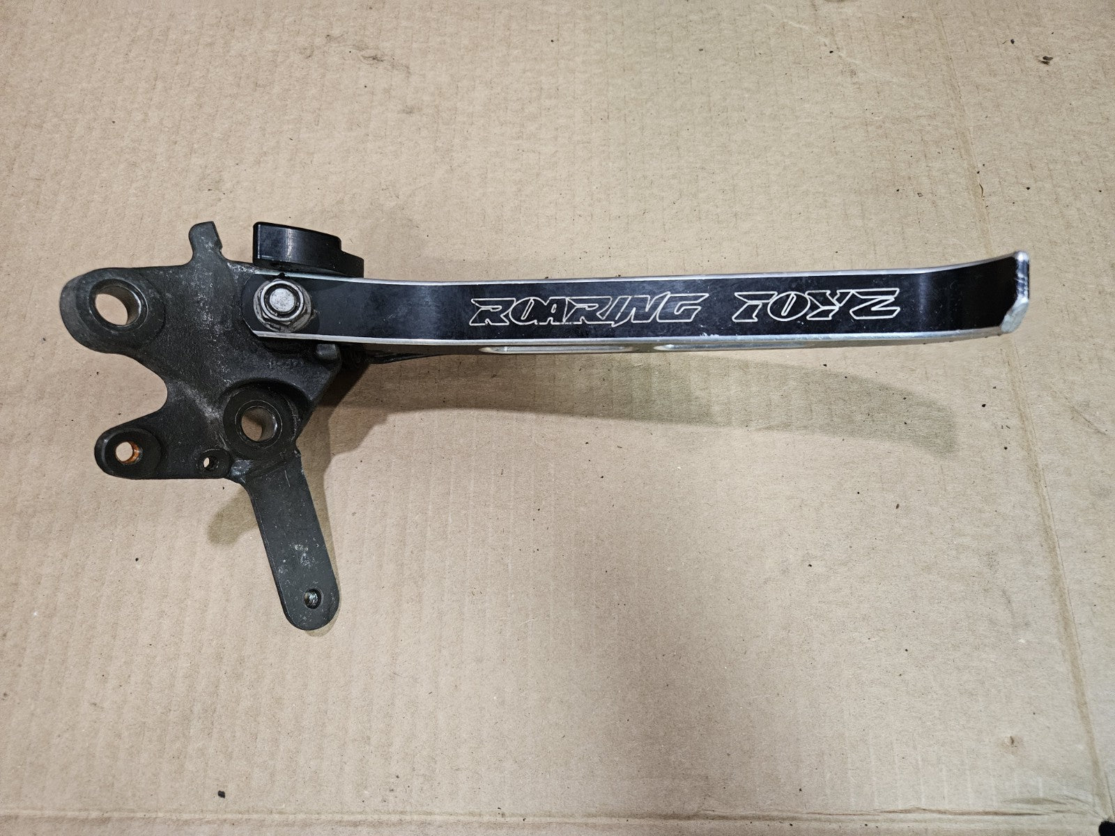 HAYABUSA BLACK CONTRAST DIAMOND CUT 2" SHORT KICKSTAND 2008-2020 SUZUKI HAYABUSA