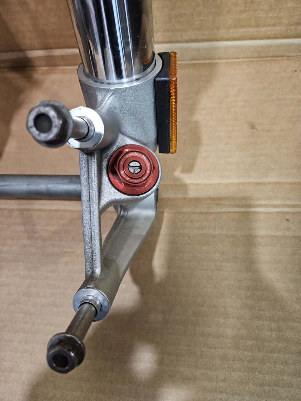 2013 10-14 BMW S1000RR Front Fork Suspension Damper Lower Triple Tree Assembly