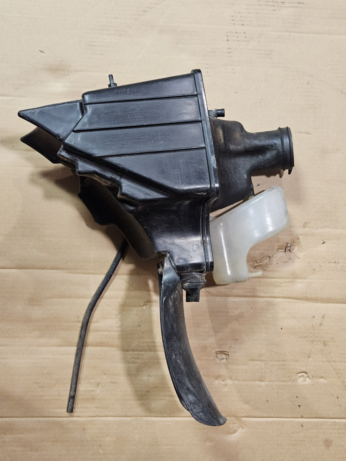 GENUINE OEM 2005 SUZUKI DRZ400S AIRBOX AIR BOX FILTER CHAMBER CLEANER HOUSING OE