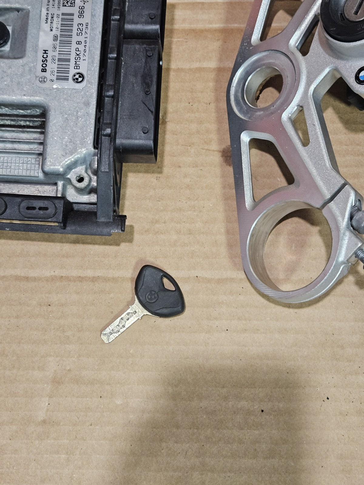 09-14 2013 Bmw S1000rr OEM Ecu Ignition Lockset Lock Key Set  Seat Oem