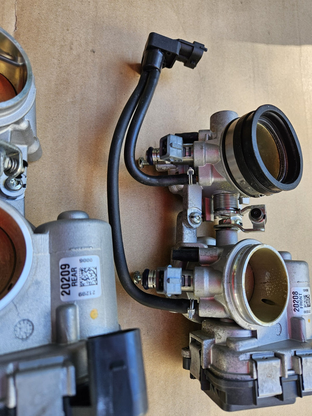 Aprilia RSV4 1100 V4 21+ 2022 OEM Front & Rear Throttle Bodies Body Intake TPS