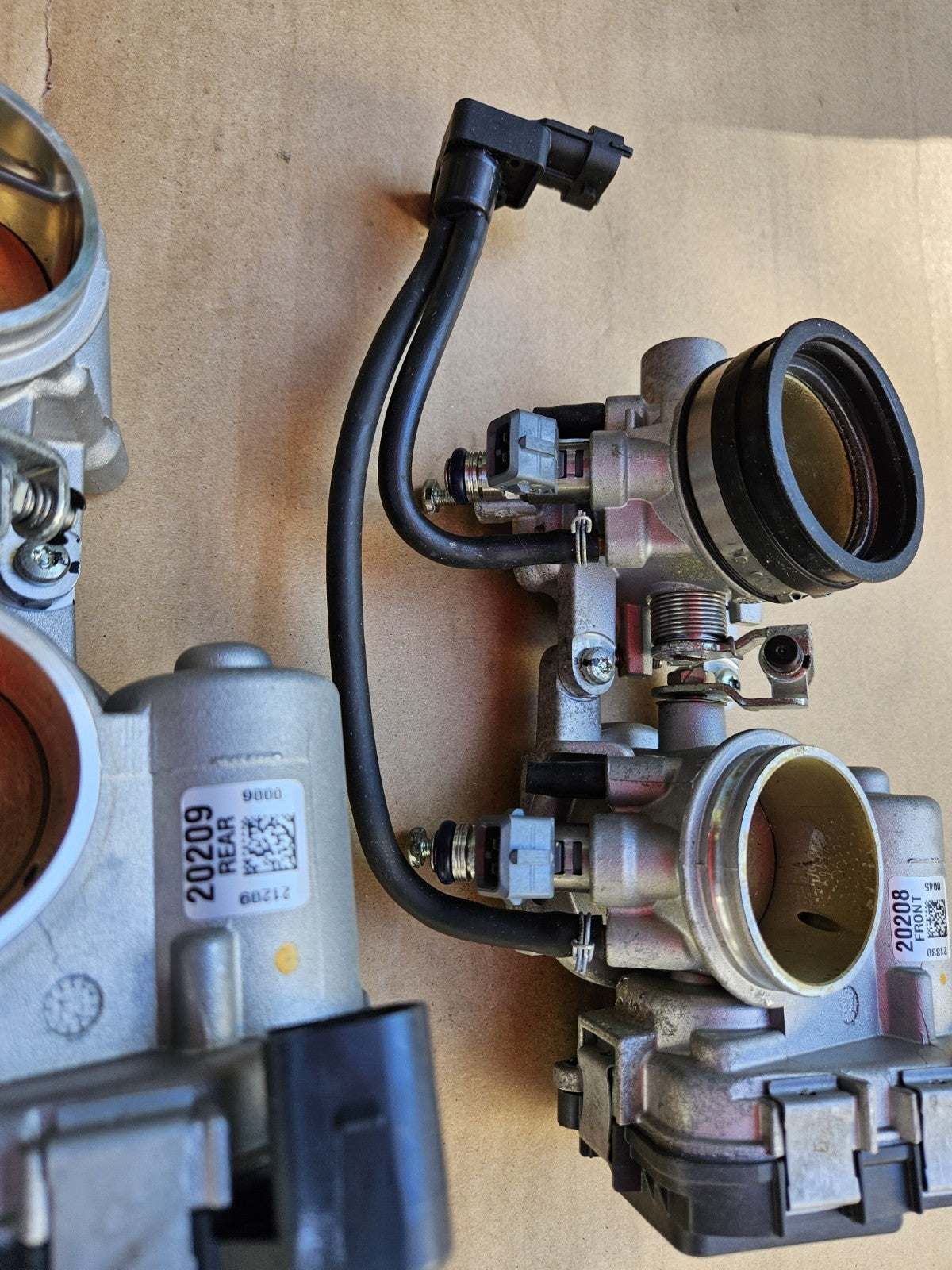 Aprilia RSV4 1100 V4 21+ 2022 OEM Front & Rear Throttle Bodies Body Intake TPS