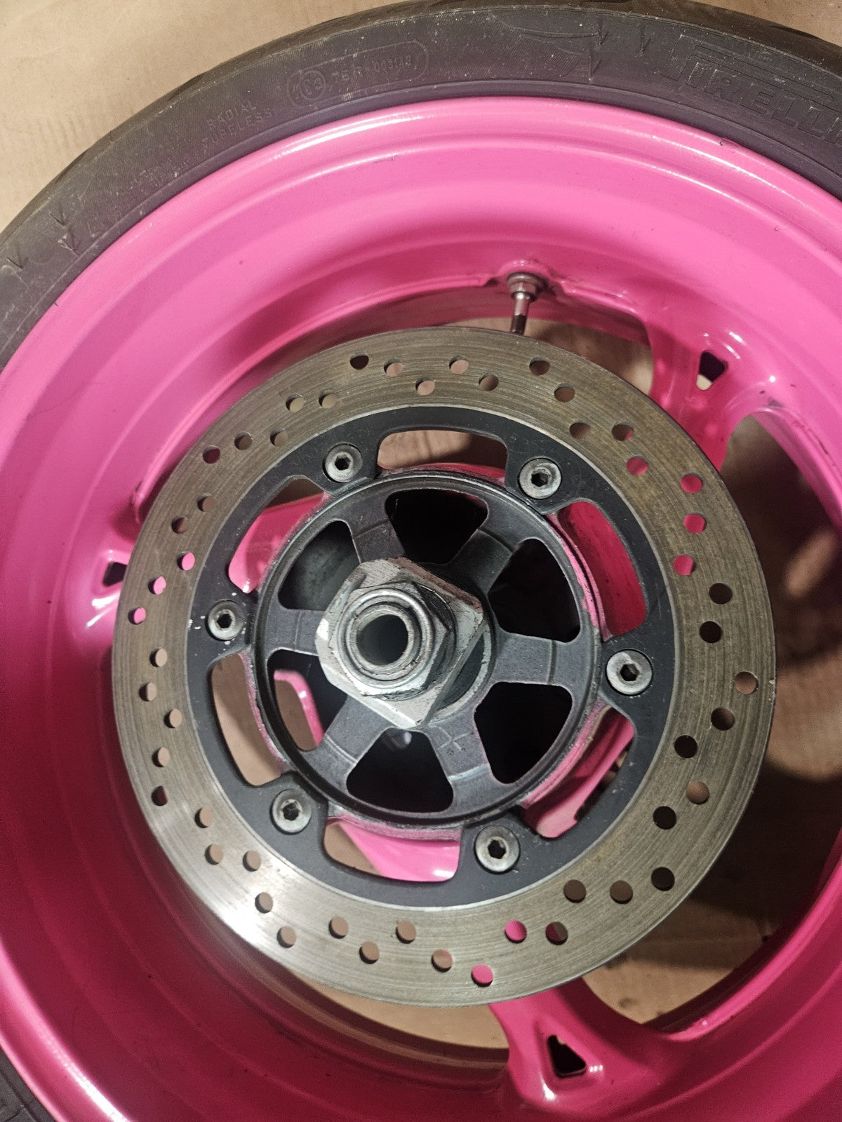 08-17 SUZUKI HAYABUSA GSXR1300 OEM  REAR WHEEL BACK RIM W TIRE 2008 09 11 12 13