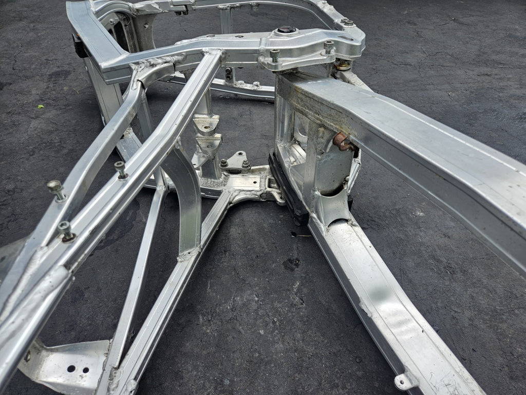 1987 SUZUKI GSXR 1100 OEM STRAIGHT MAIN FRAME CHASSIS STRAIGHT W PAPERS