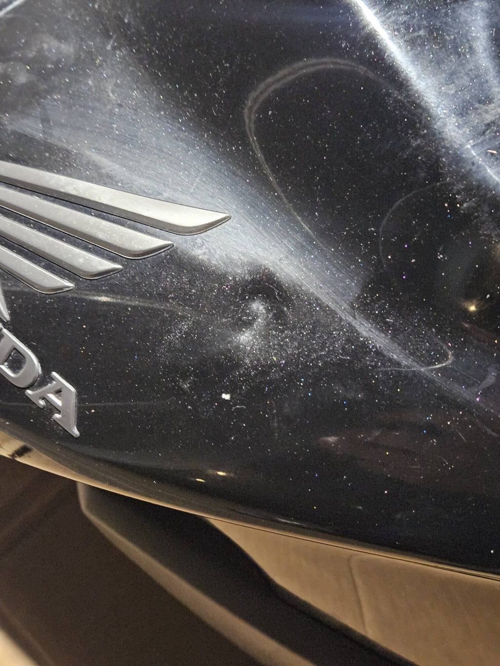 08-16 CB1000R SMALL DENT GAS TANK FUEL CELL PETROL RESERVOIR BLACK OEM