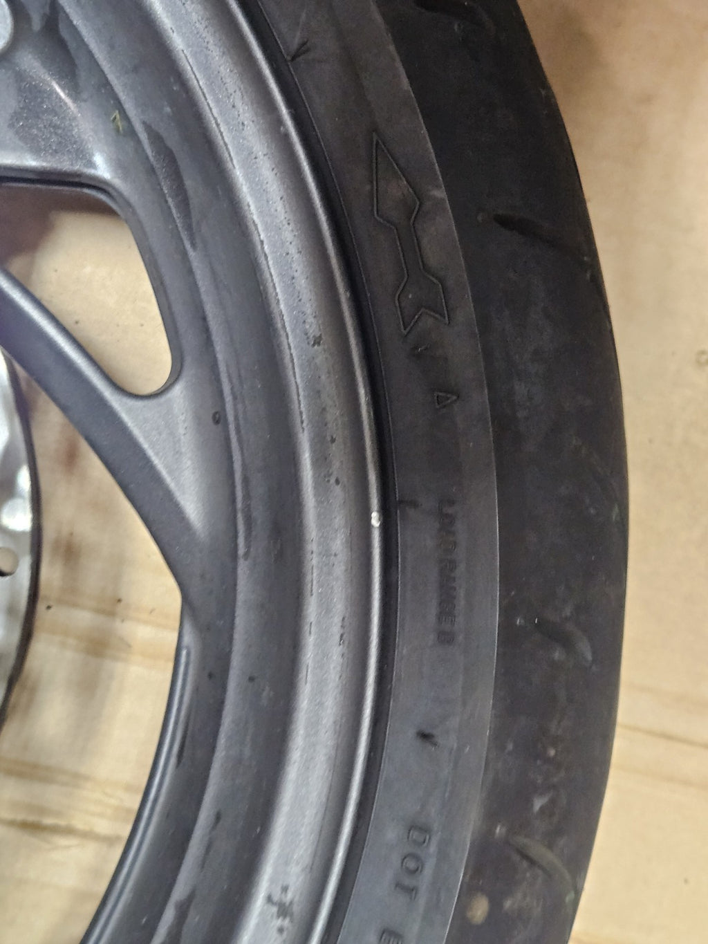 2011 OEM FRONT WHEEL RIM HONDA CB 1000R CB1000 CB1000R 08-14