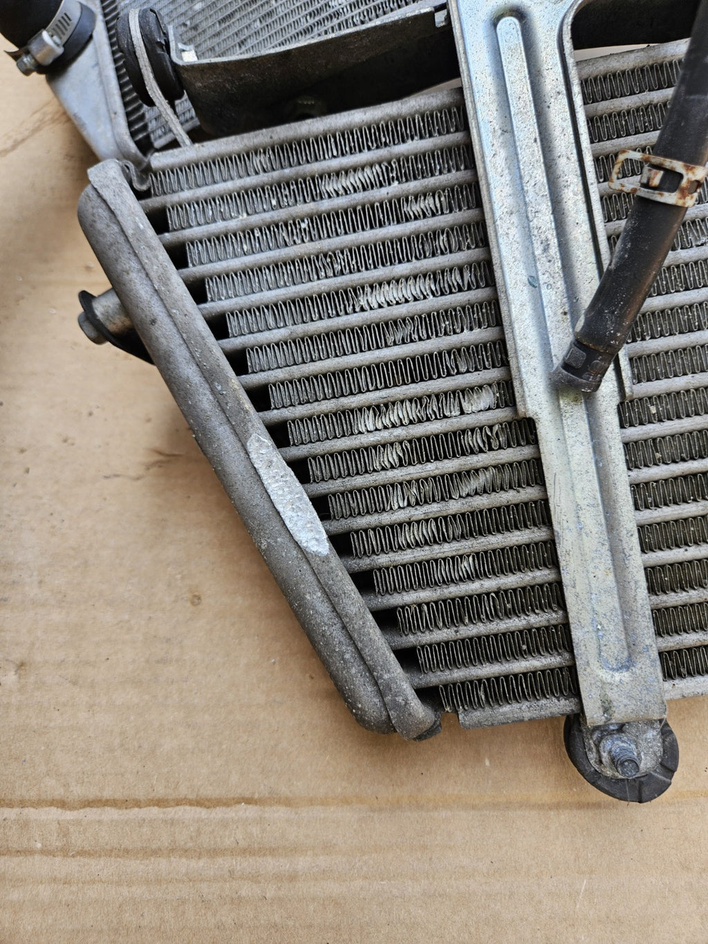 Suzuki Radiator GSXR 1000 2012-2016 OEM 17710-47H10 OIL Cooler, FAN, RESERVOIR