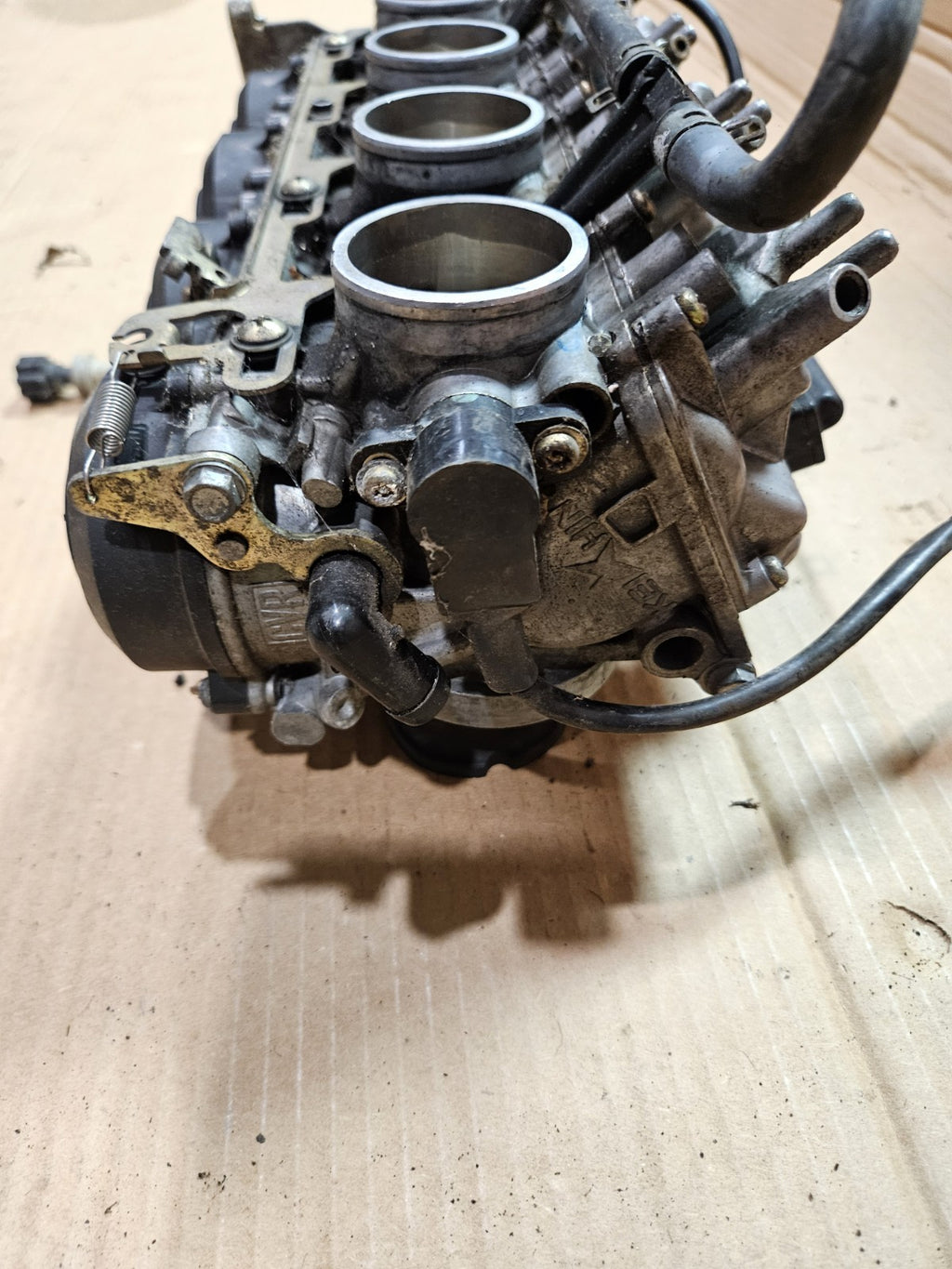 99 00 01 02 YAMAHA YZFR6 YZF R6 OEM carburetor carbs throttle bodies