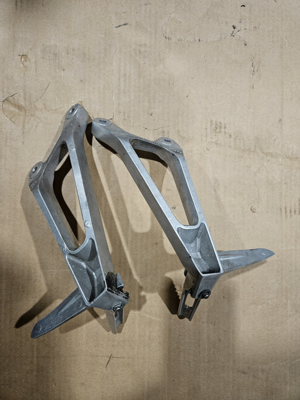 Honda CB1000R  2008–2017 OEM Rear Passenger Foot Pegs Set Left Right GENUINE