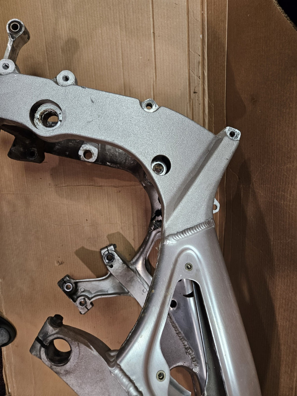 99-02 1999 2001 Yamaha Yzf R6 Main Frame Chassis 100% Ready To Use! Straight