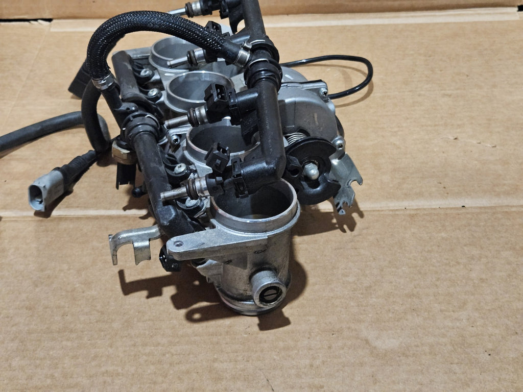 2013 09-14 BMW S1000RR OEM THROTTLE BODIES BODY FUEL INJECTORS CARBS OEM