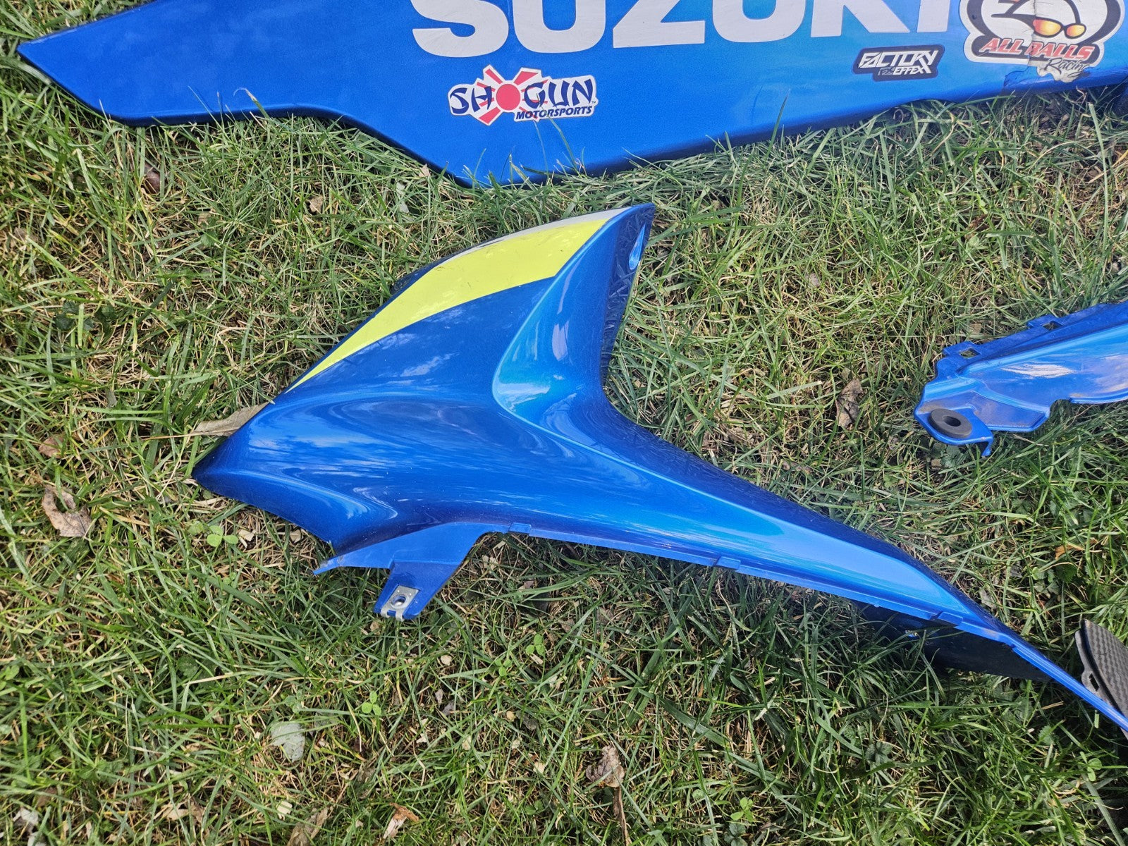 OEM Fairing Plastic SUZUKI GSXR 1000 2009-2016 OEM LOT ASSORTED. SEE DESCRIPTION