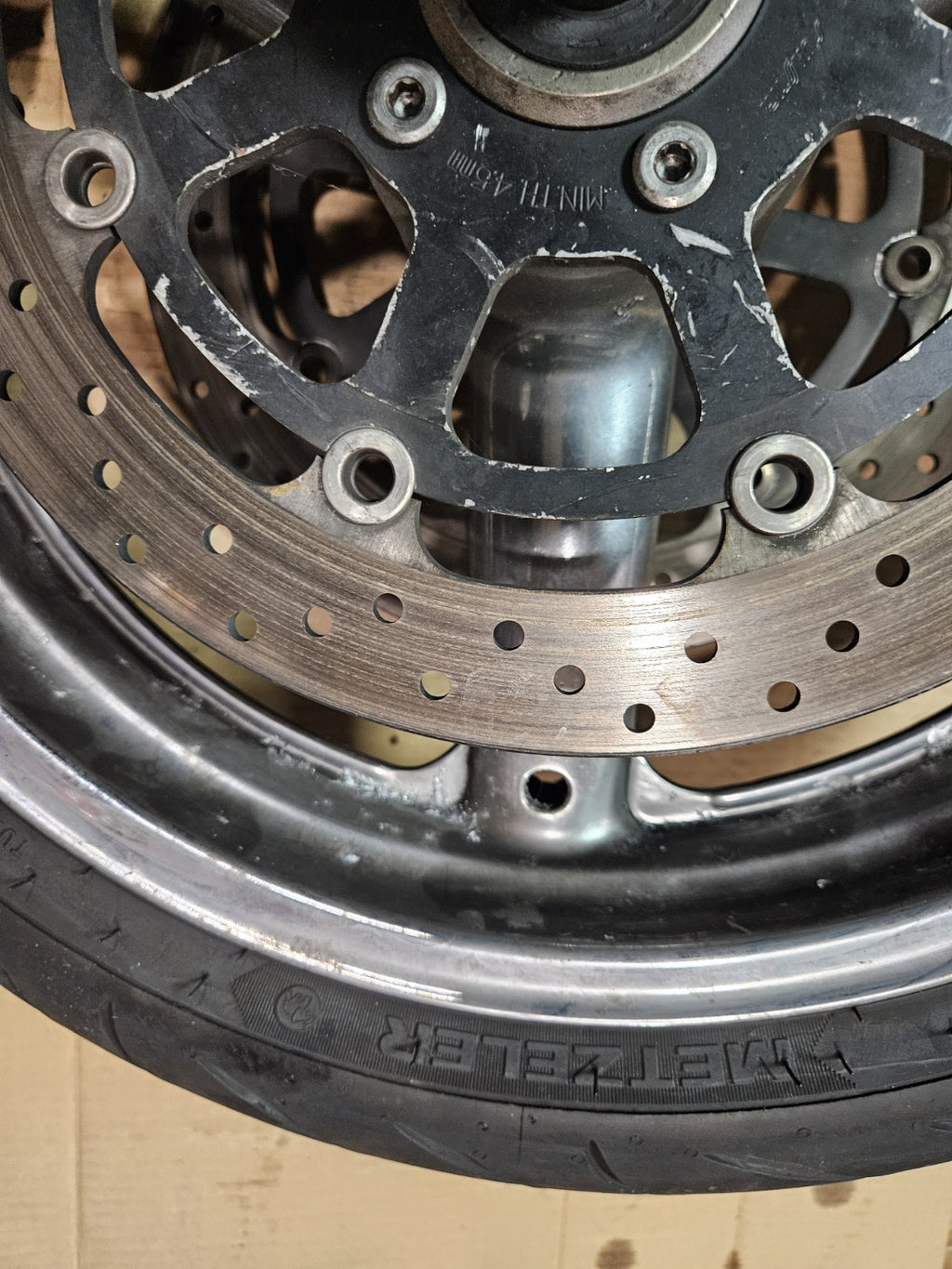 00-03 SUZUKI GSXR750 GSX-R750 FRONT WHEEL RIM 2003