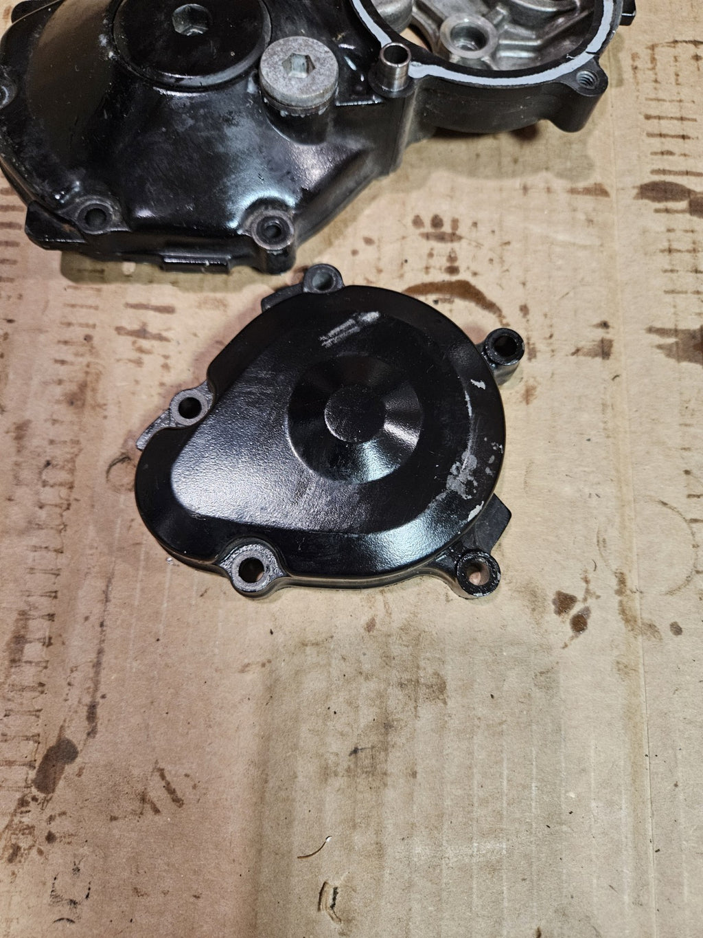 08+ SUZUKI 2009 OEM HAYABUSA STARTER CLUTCH COVER 11380-24F20