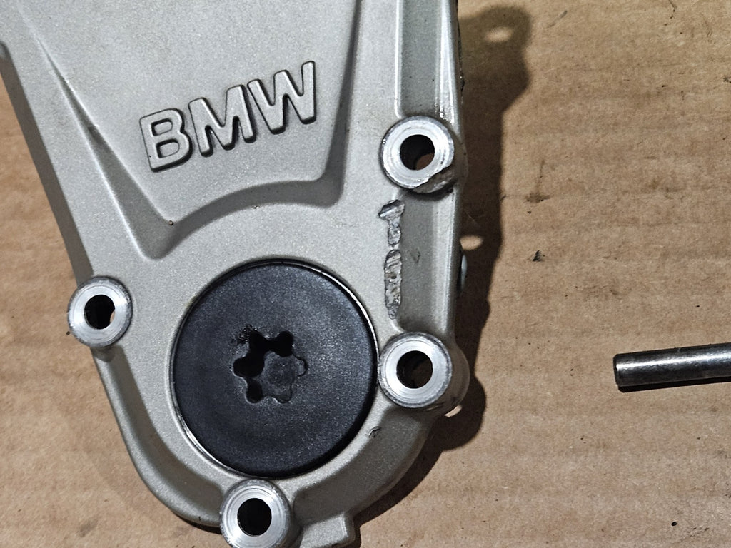 09 10 11 12 13 14 15 16 17 BMW S1000RR ENGINE MOTOR CRANK OEM TIMING CHAIN COVER