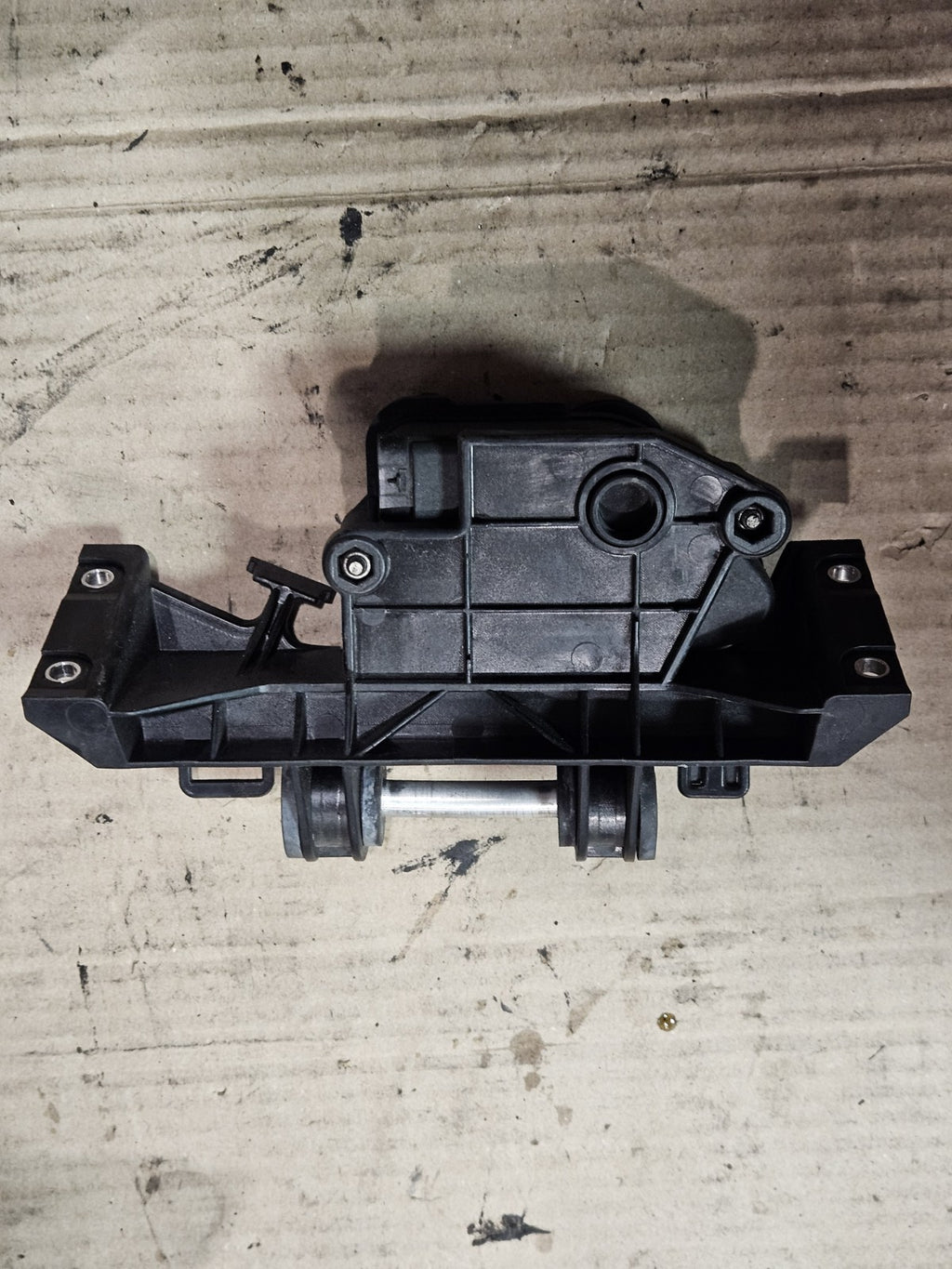 10-14  BMW S1000RR OEM GAS TANK FUEL CELL RESERVOIR BRACKET MOUNT SPEED SENSOR