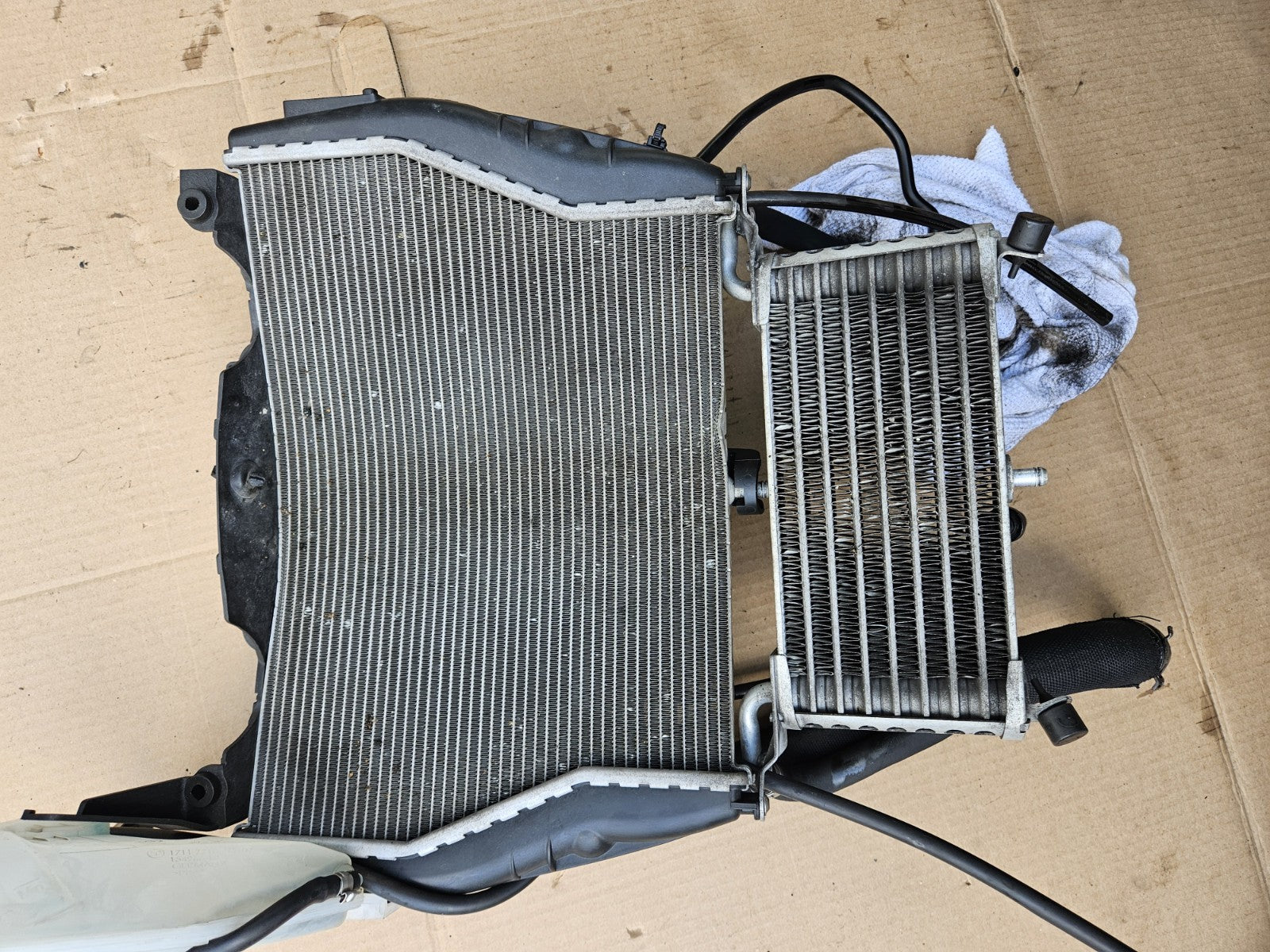 15-19 BMW S1000RR Complete RADIATOR Engine Cooling Oil Cooler Reservoir