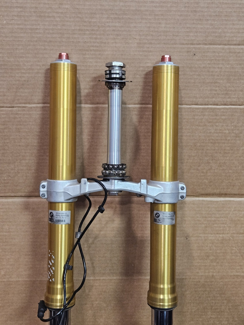 2013 10-14 BMW S1000RR Front Fork Suspension Damper Lower Triple Tree Assembly