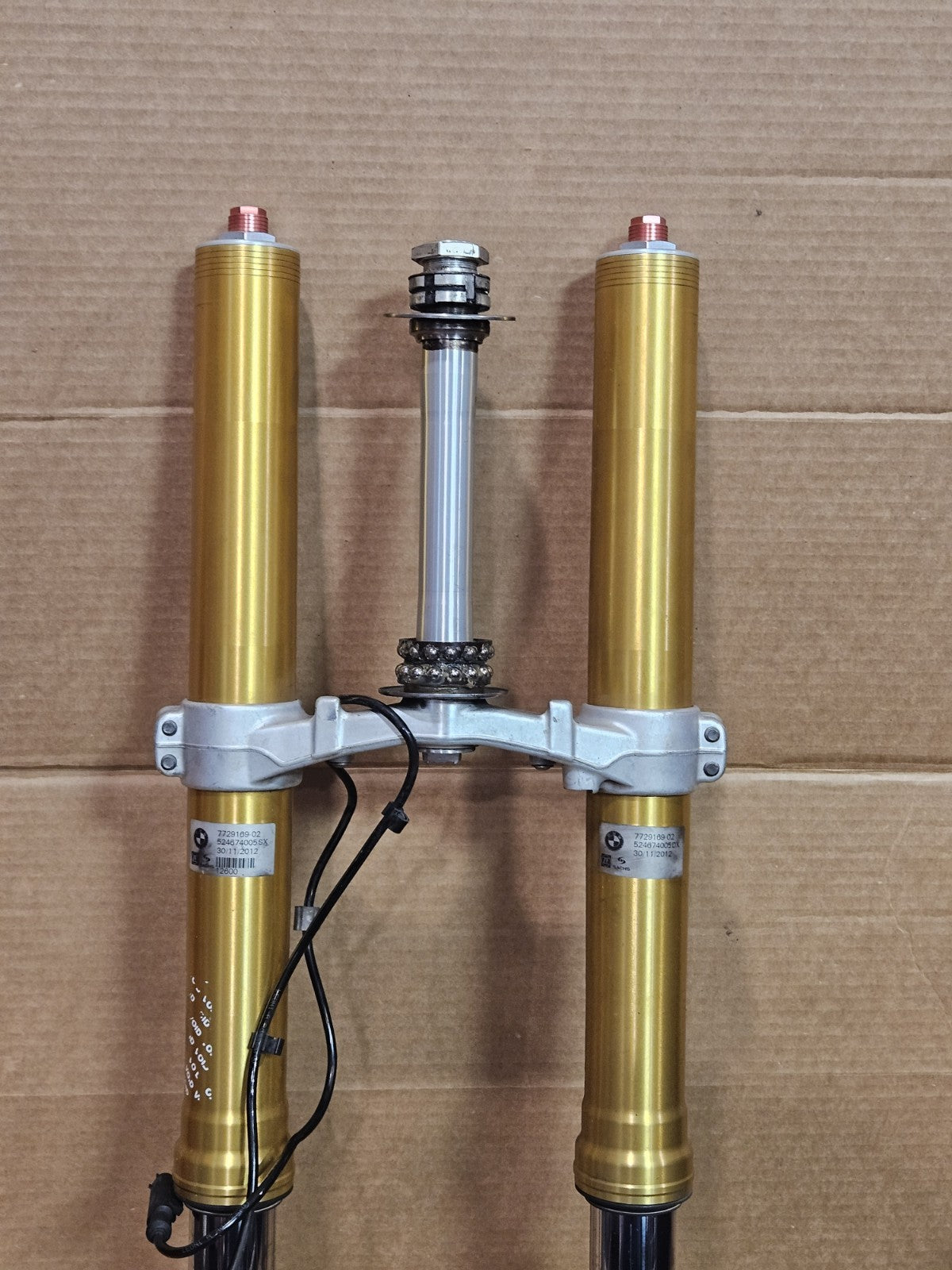 2013 10-14 BMW S1000RR Front Fork Suspension Damper Lower Triple Tree Assembly