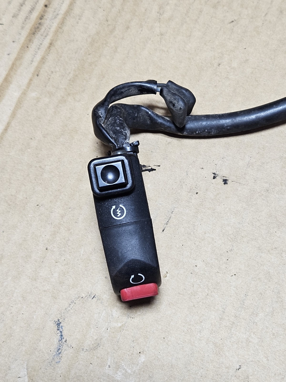 Honda CB1000 CB1000R Right Handlebar Start Stop Kill Switches w/ Throttle Grip