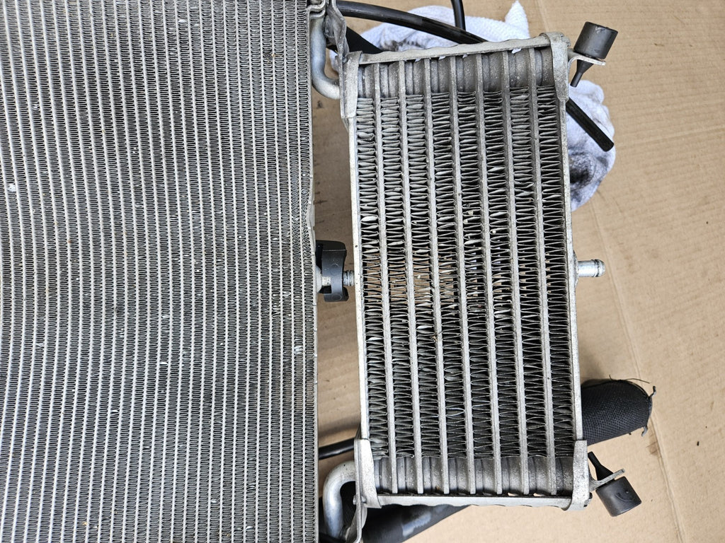15-19 BMW S1000RR Complete RADIATOR Engine Cooling Oil Cooler Reservoir