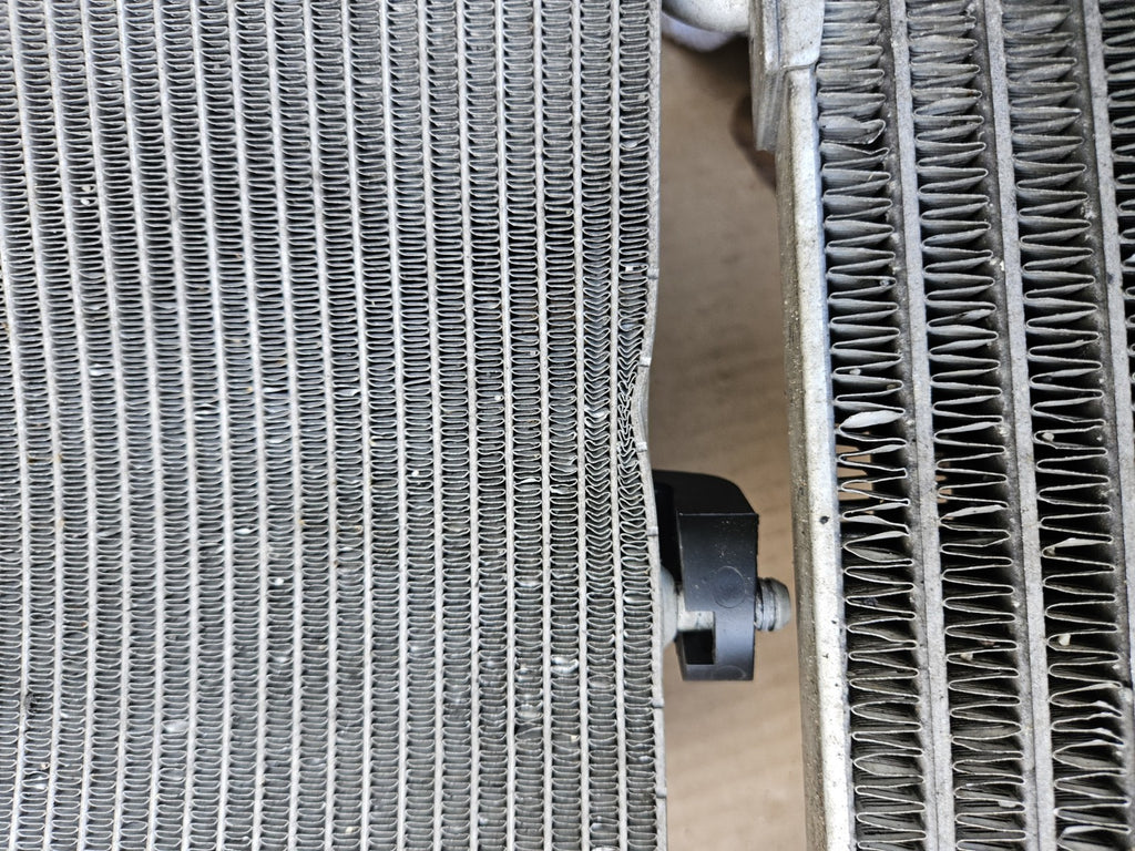 15-19 BMW S1000RR Complete RADIATOR Engine Cooling Oil Cooler Reservoir