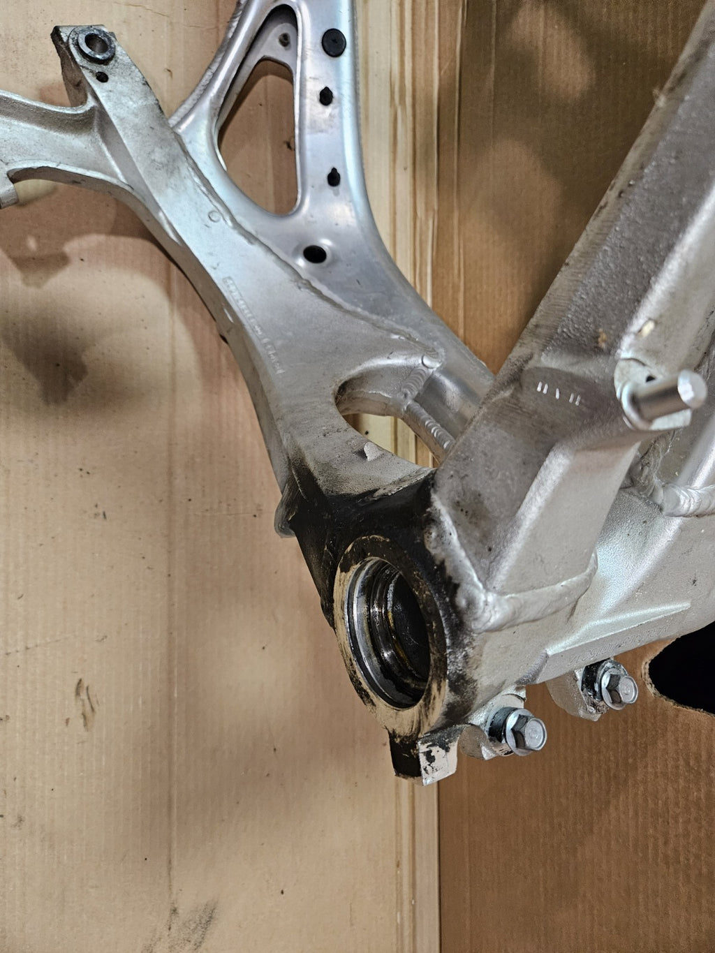 99-02 1999 2001 Yamaha Yzf R6 Main Frame Chassis 100% Ready To Use! Straight