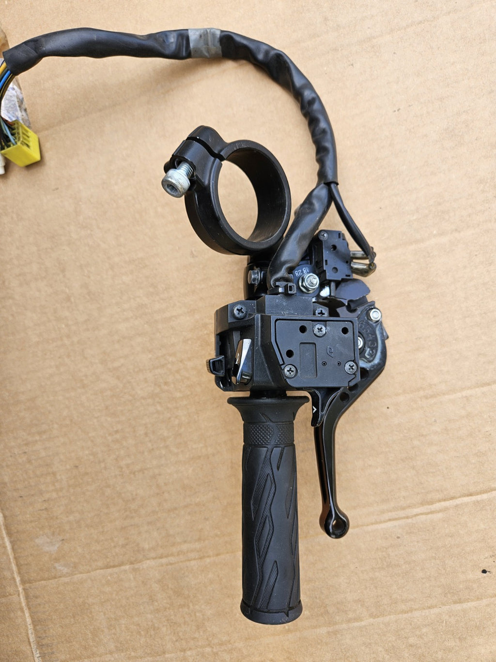 2015 SUZUKI GSXR1000 OEM LEFT CLIP ON CLIPON HANDLEBAR W SWITCHES