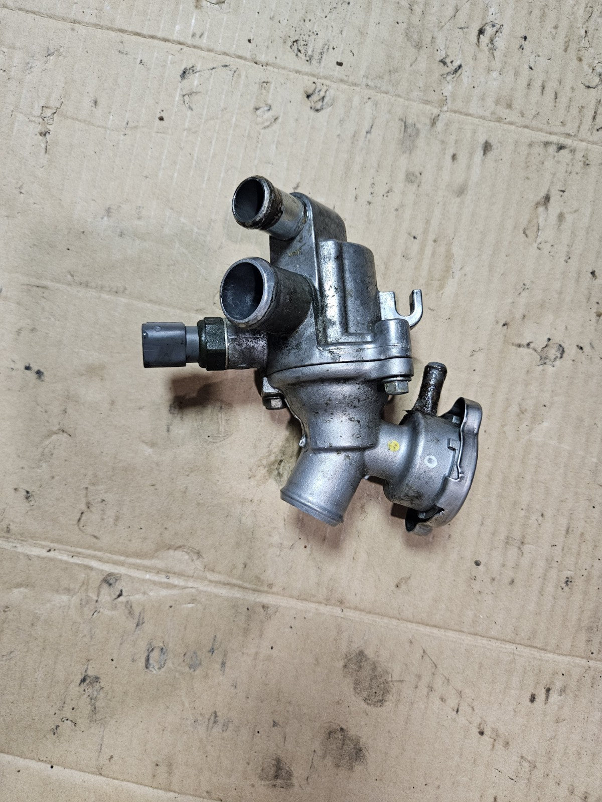 2011 HONDA CB1000R THERMOSTAT W HOUSING ASSEMBLY OEM