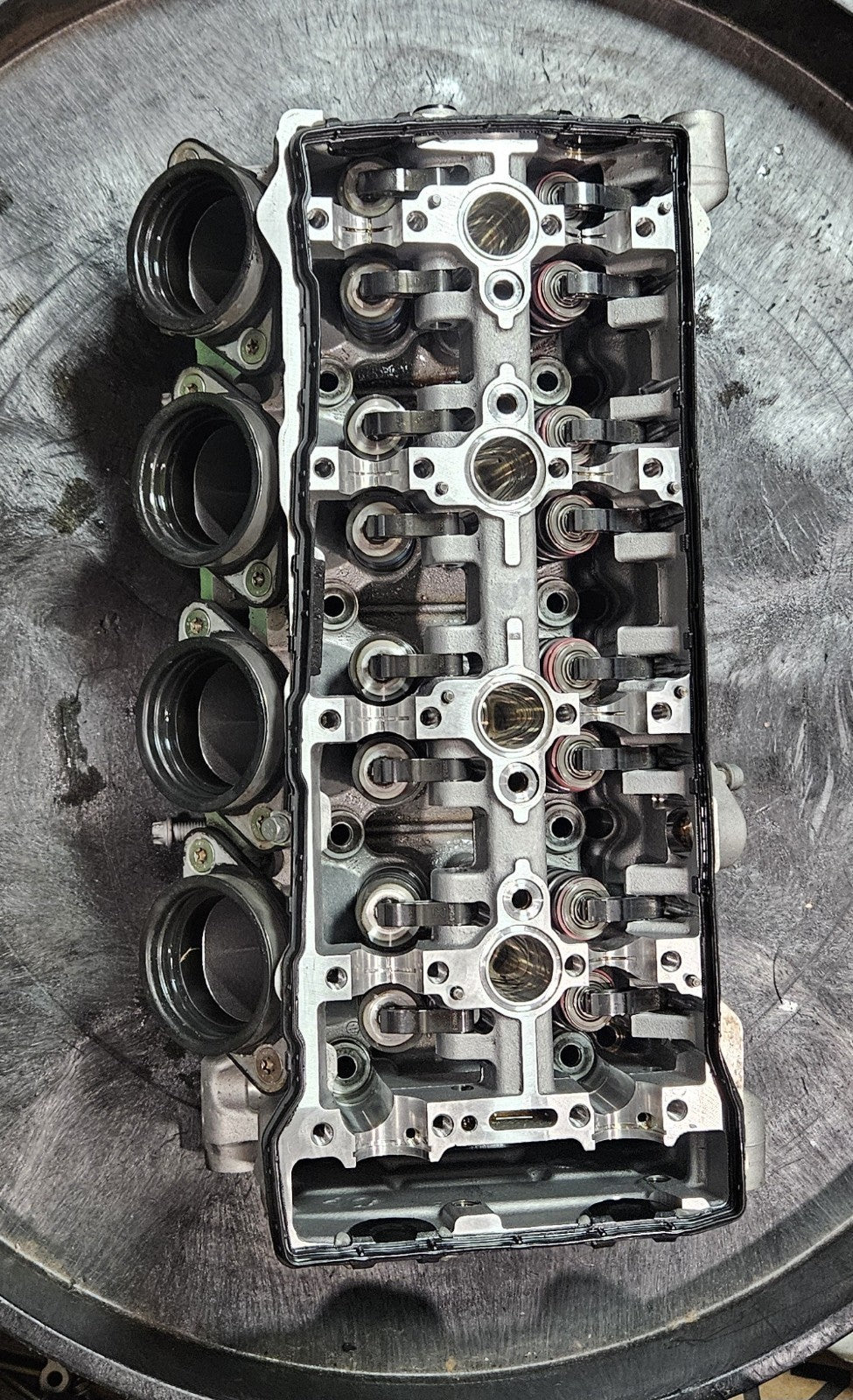 15-19 2015 BMW S1000RR Motor Engine OEM Cylinder Head 11127713134-06