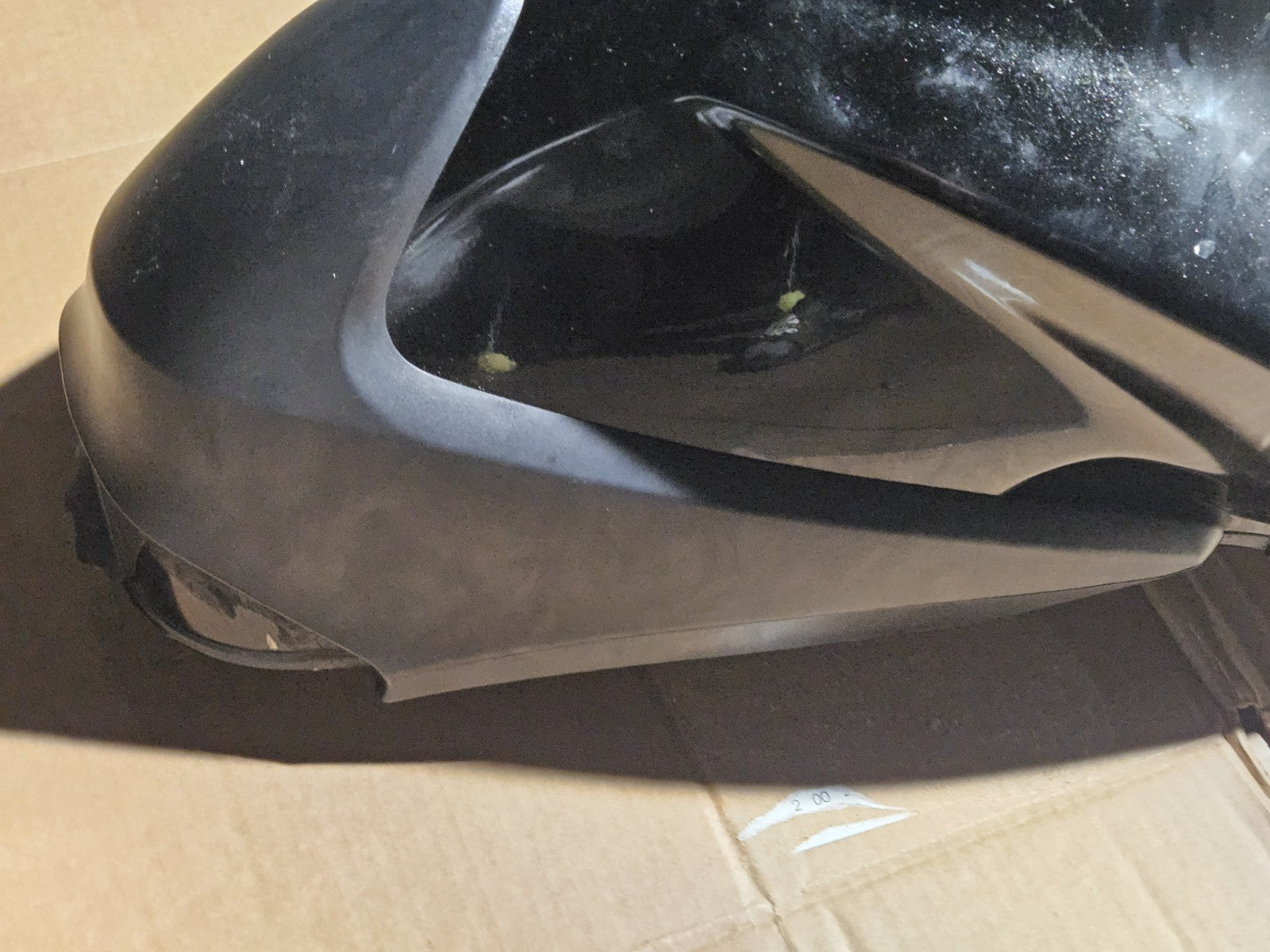 08-16 CB1000R SMALL DENT GAS TANK FUEL CELL PETROL RESERVOIR BLACK OEM