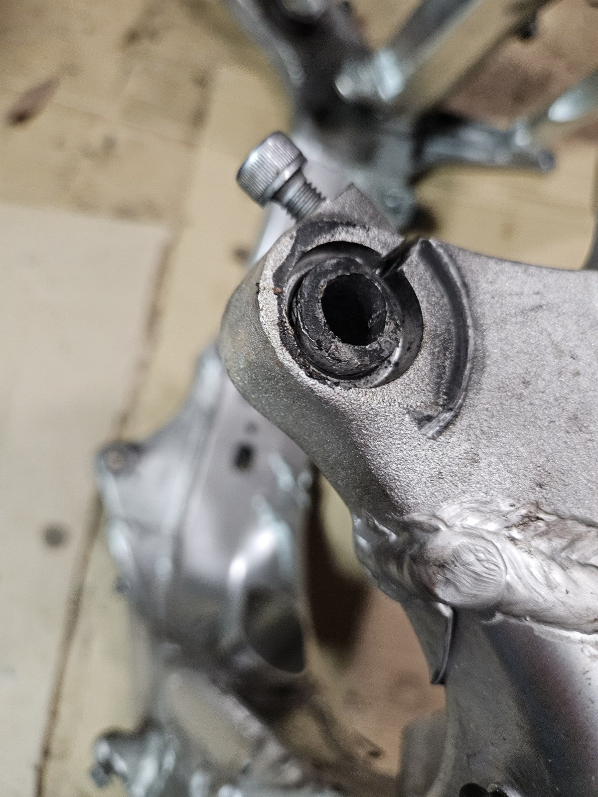 2003 SUZUKI GSXR 750 FRAME CHASSIS With Papers CLEAN