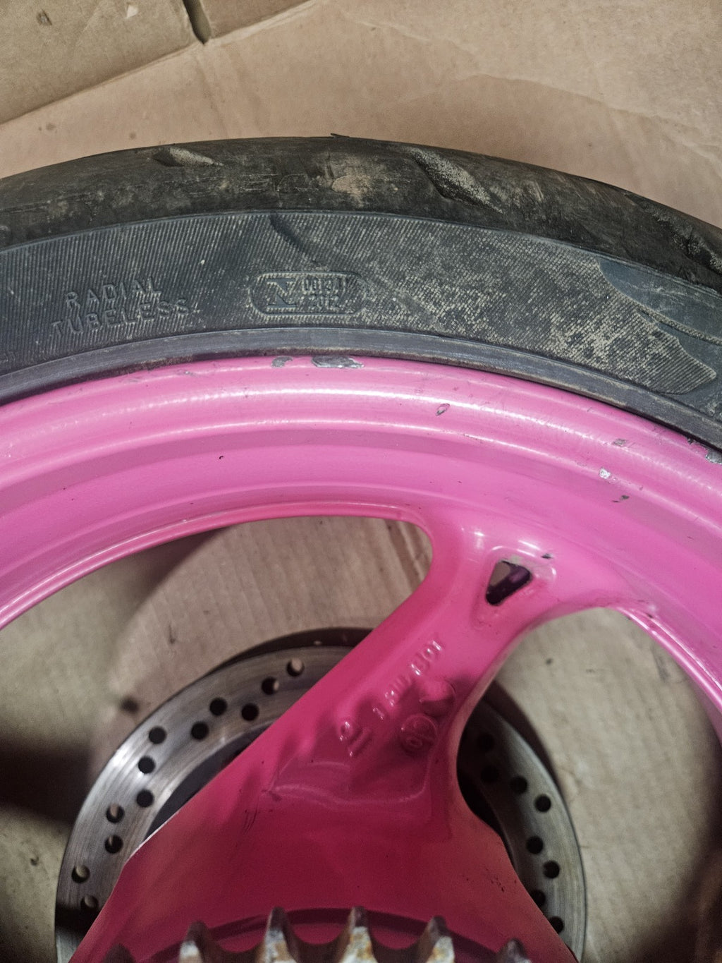 08-17 SUZUKI HAYABUSA GSXR1300 OEM  REAR WHEEL BACK RIM W TIRE 2008 09 11 12 13