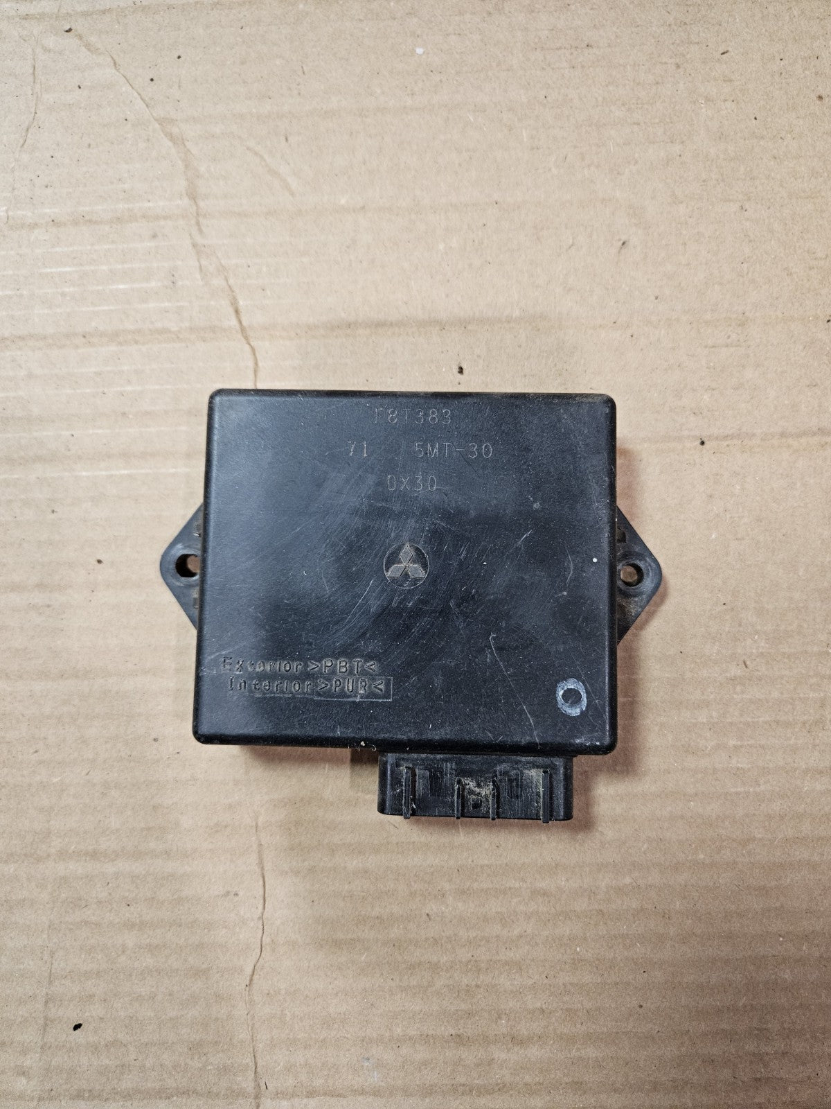 01-02 YAMAHA YZF R6 OEM ECU CDI ECM COMPUTER MODULE BOX