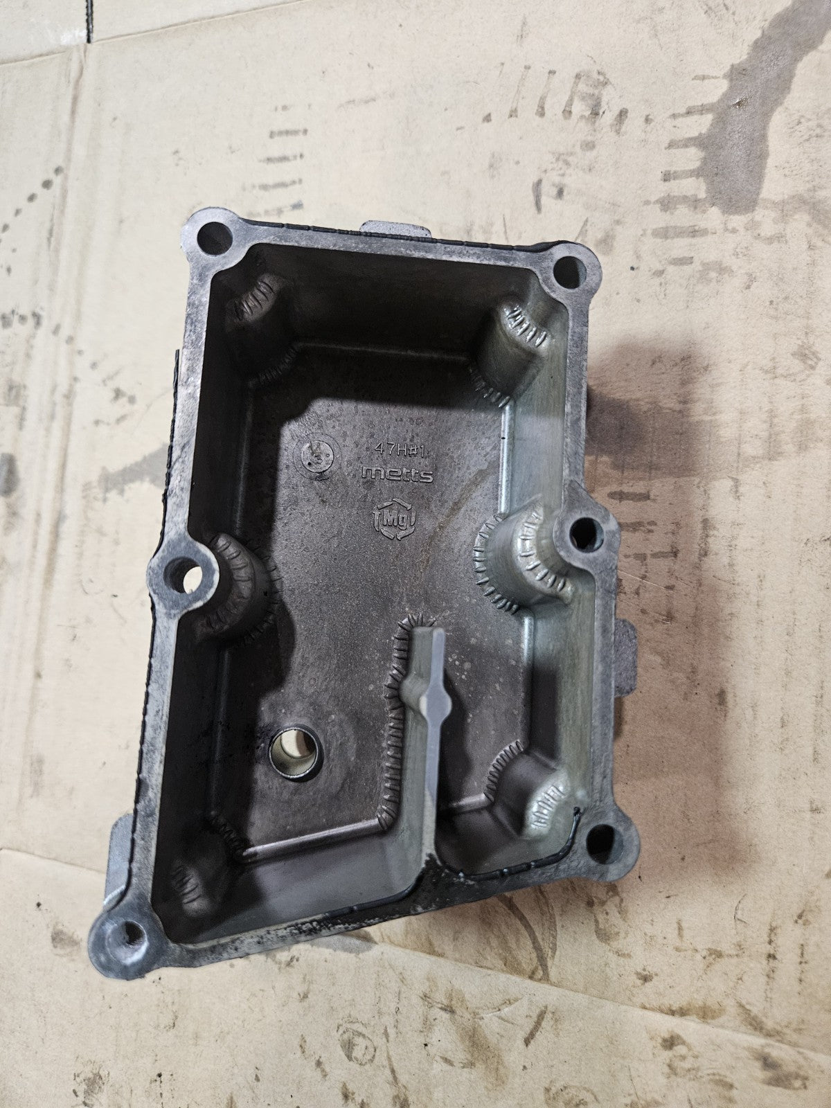 09-16 Suzuki GSXR 1000 Engine Motor Crankcase Breather Cover OEM