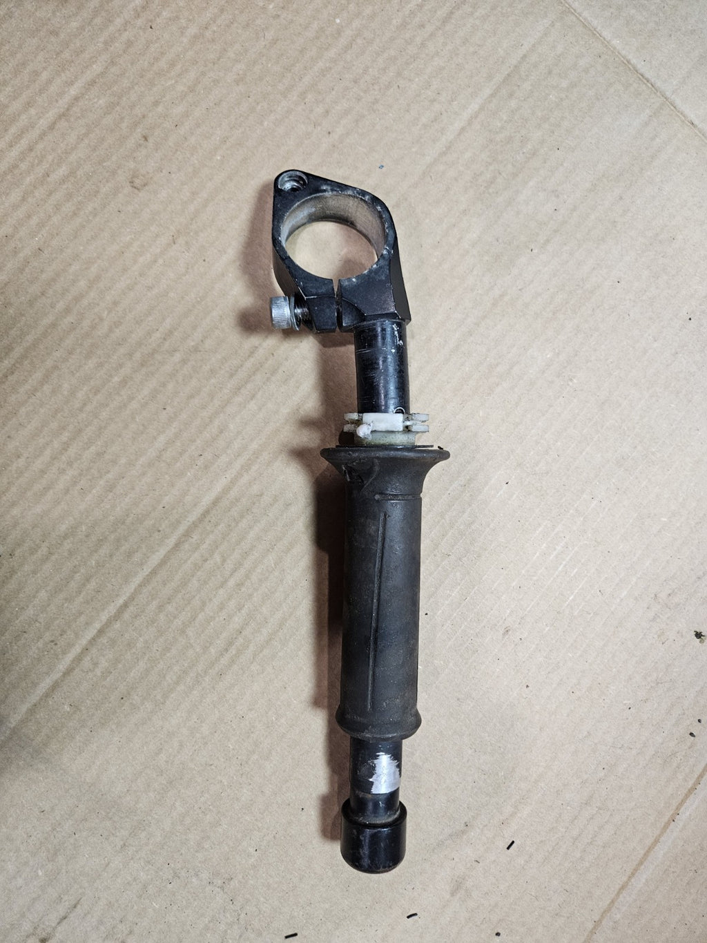 2001 Yamaha YZFR6 YZF R6 Right Clip On Handlebar Handle Bar Throttle OEM