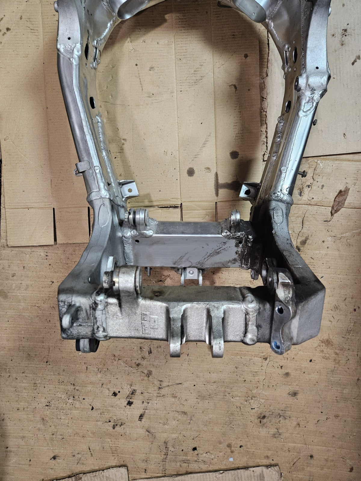 2003 SUZUKI GSXR 750 FRAME CHASSIS With Papers CLEAN